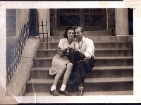 1944-05-MH-Albert-School-Steps.jpg